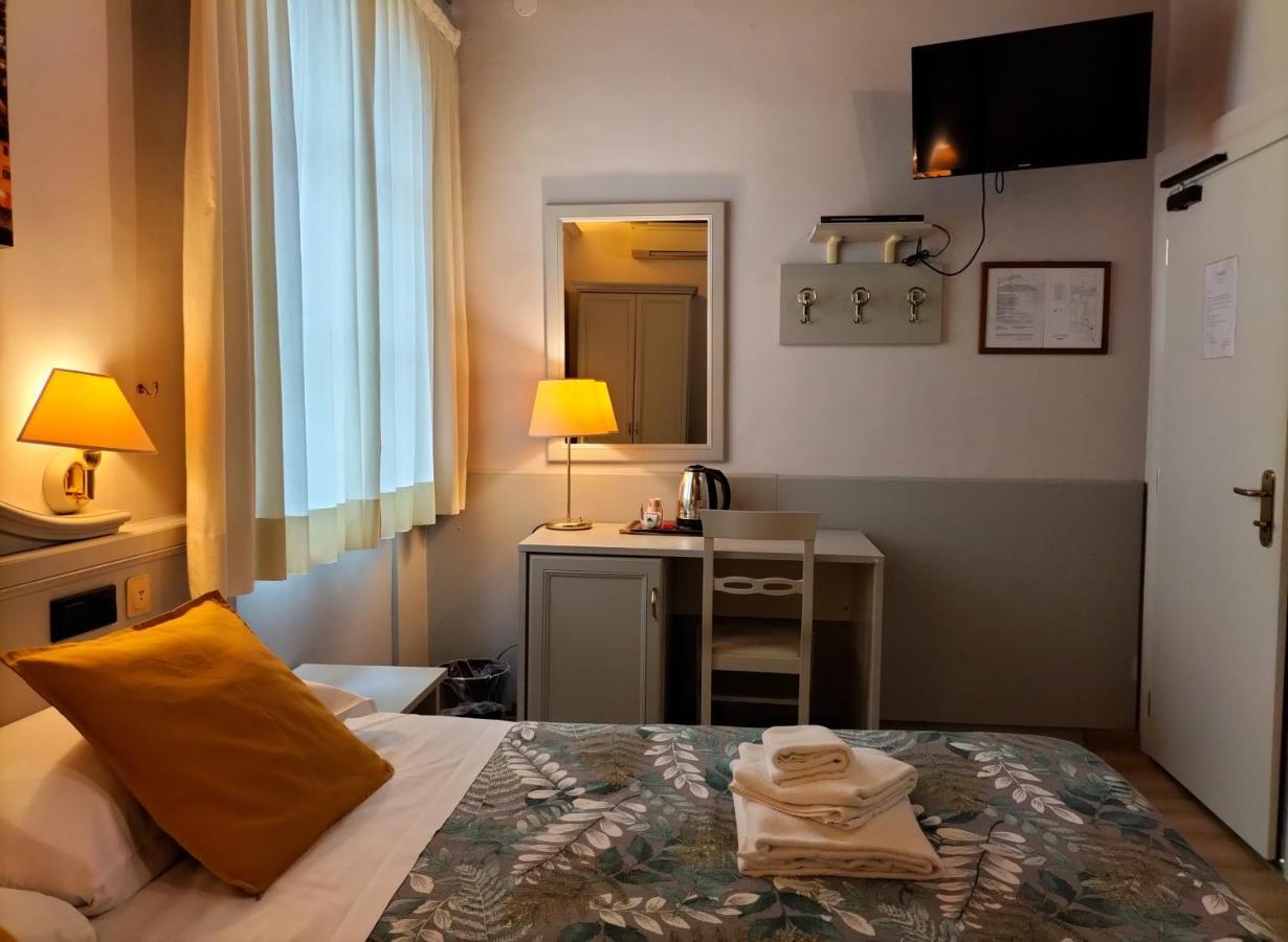 Hotel Camilla Firenze Bagian luar foto